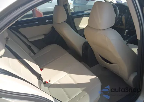 2015 Volkswagen Jetta 2.0L Tdi Sel z USA, uszkodzony, nr VIN 3VWLA7AJ6FM306424